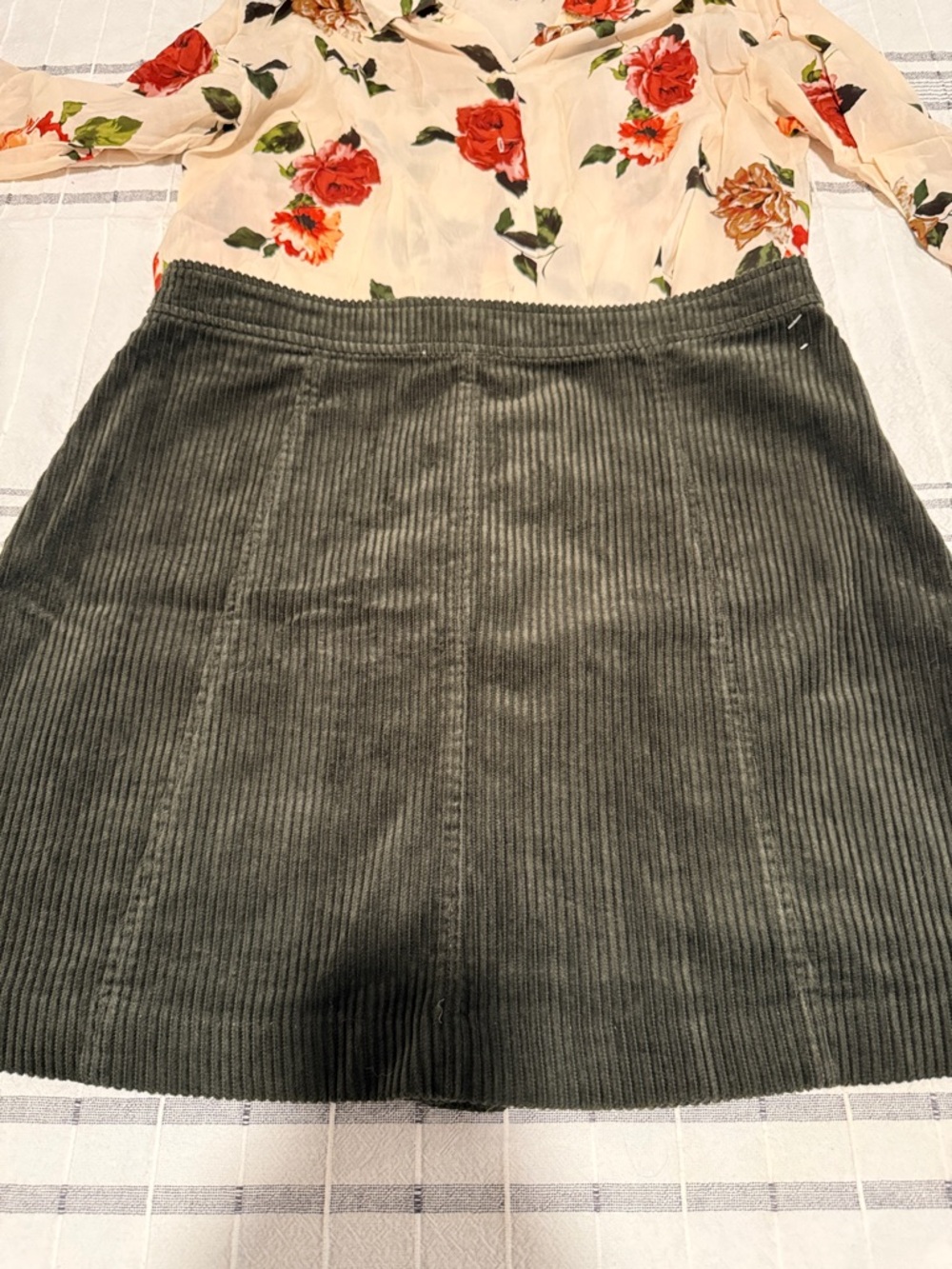 For The Republic Olive Green Corduroy Button-Front Skirt - Picture 6 of 6